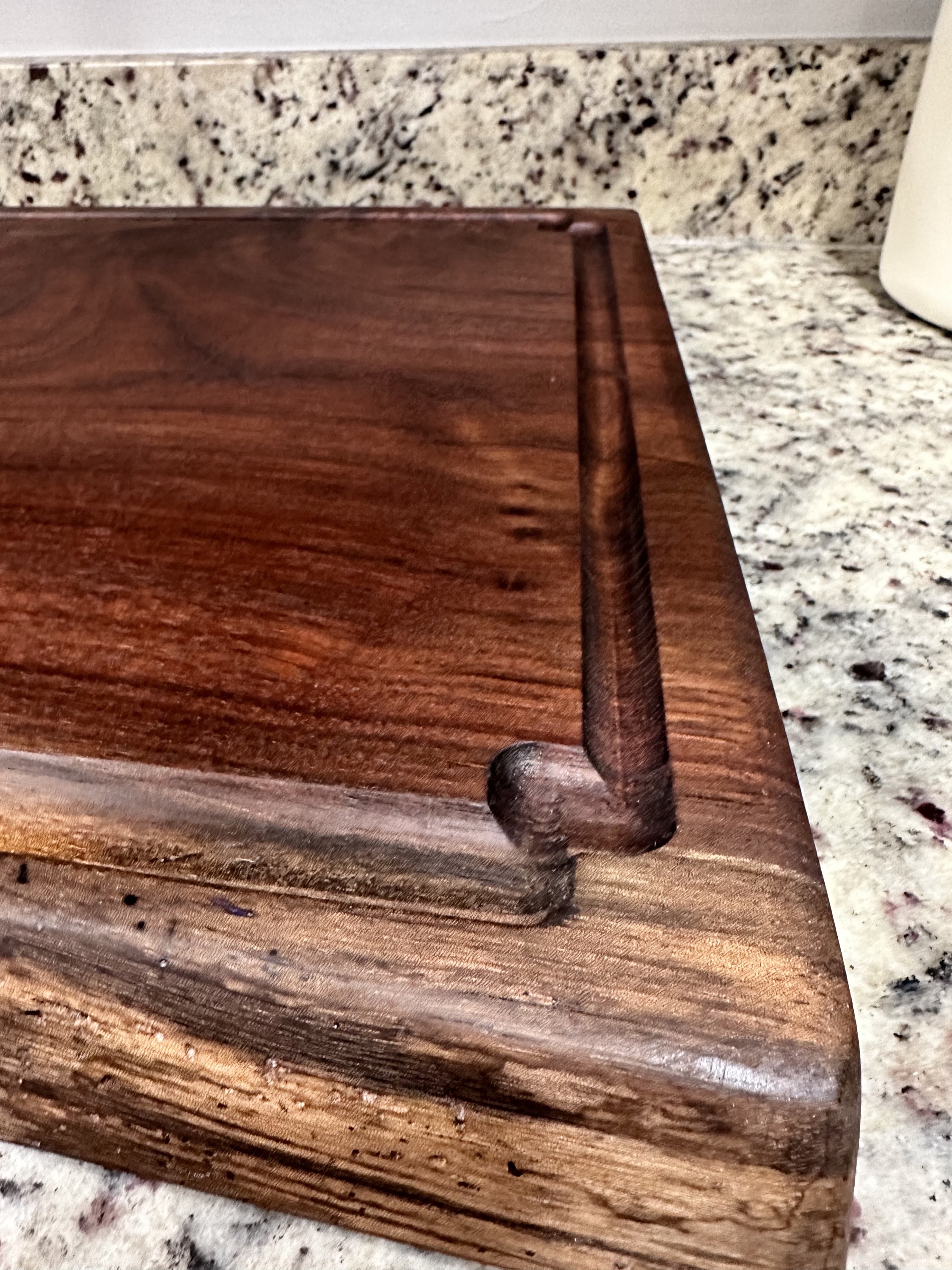 Live edge Walnut Cutting Board